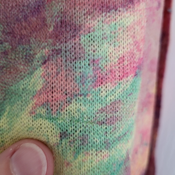 Soft Surroundings V neck Pullover lighweight size L  colorful spring - Picture 6 of 6